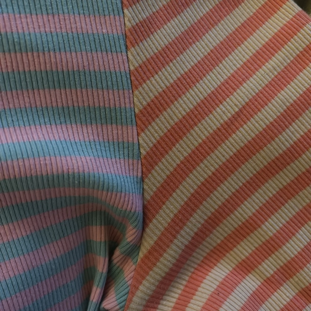 Teddy Fresh Women’s Colour Block Mock Neck - Picture 3 of 4